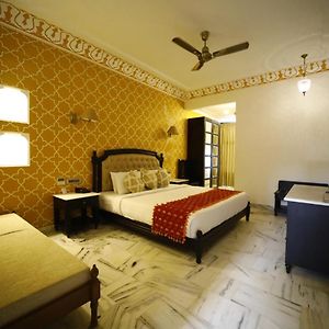Royal King Room